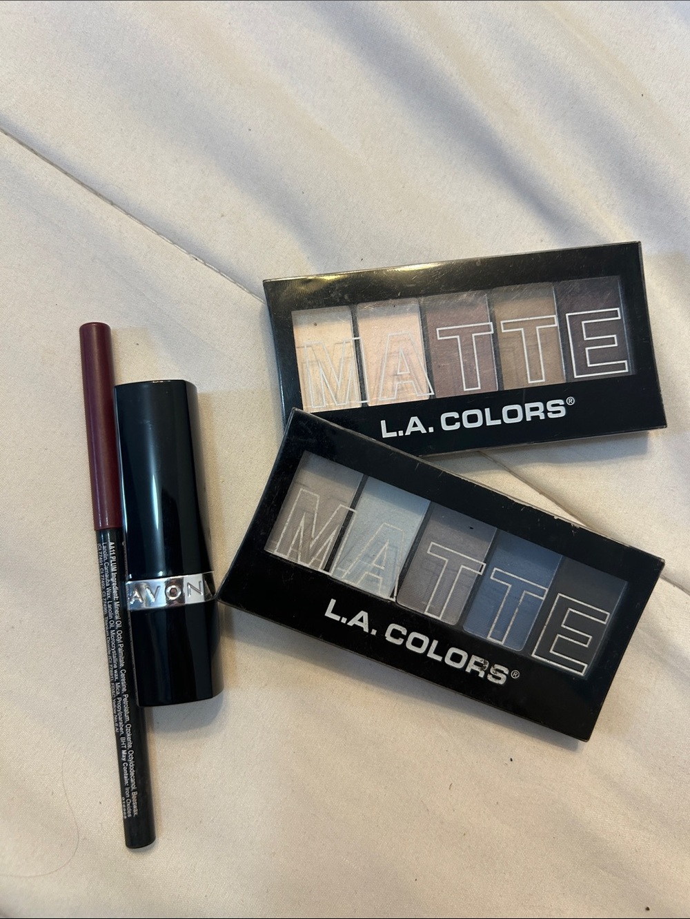 Makeup Bundle!! 2Matte L.A. color Eyeshadow palettes + lipstick and liner